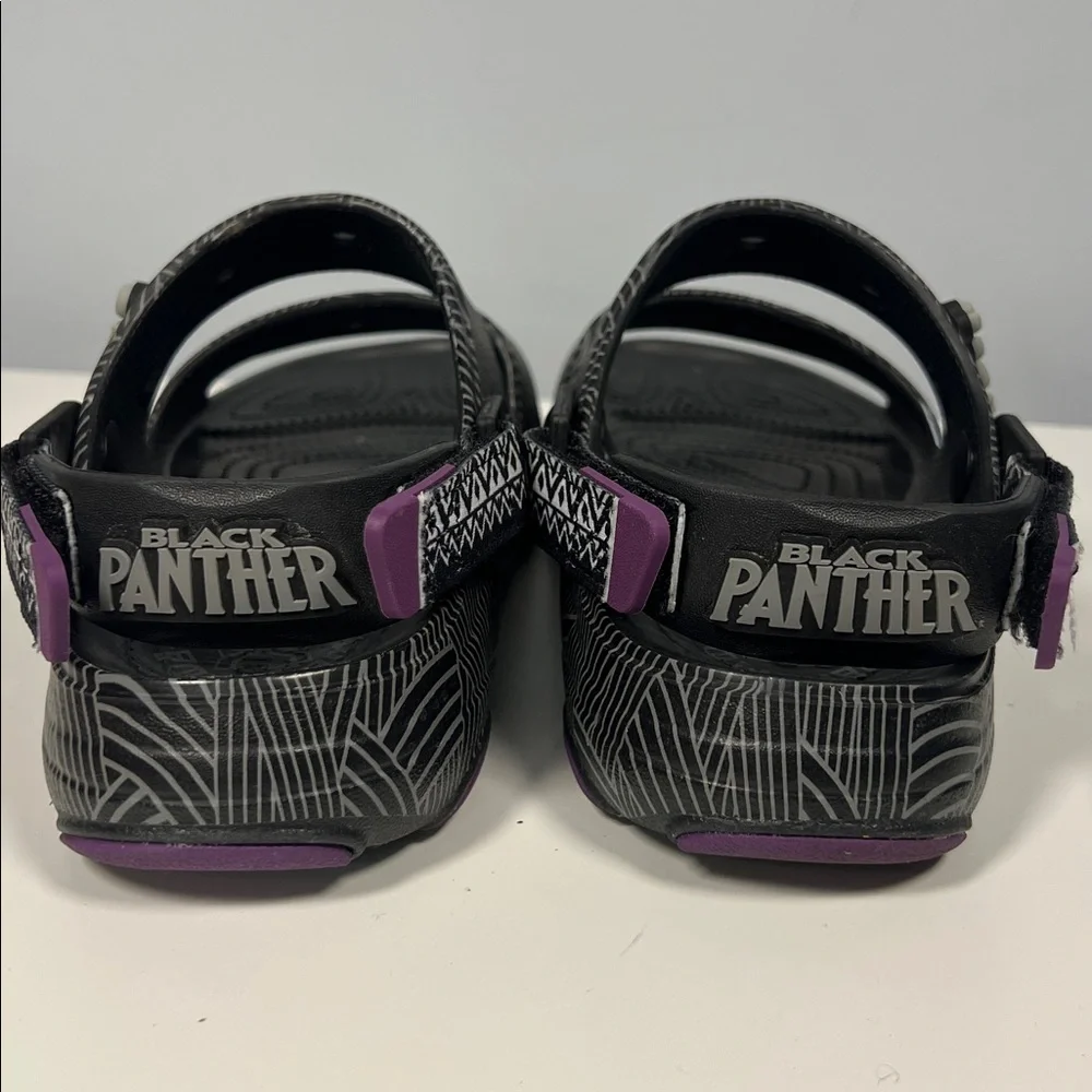 CROCS Marvel Black Panther Purple & Gray Patterned Sandals Unisex Men 6 Women 8‎
